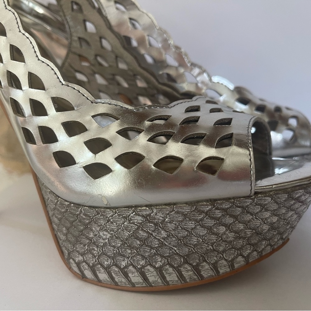Sam Edelman Metallic Platform  Sandals  Size 8 - Picture 4 of 9